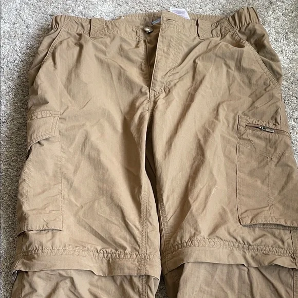 Columbia Men’s 30x34 convertible hiking pants - Picture 3 of 11